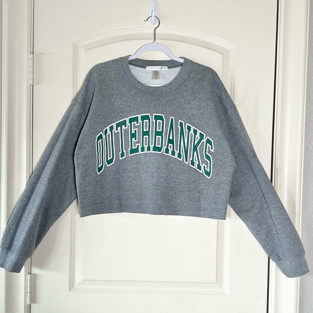 Altar'd State Outer Banks Cropped Sweatshirt Collegiate Grey Green M/L